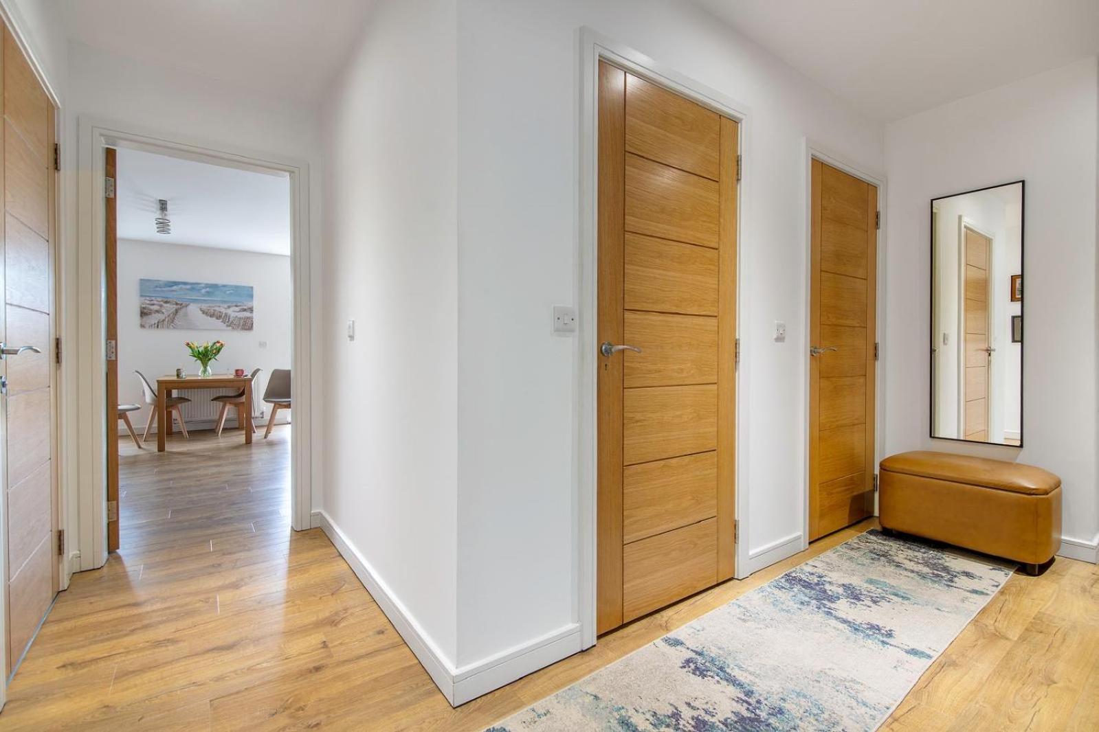 Beautiful Meadowbank Apartment With On-Street Parking Единбург Екстериор снимка