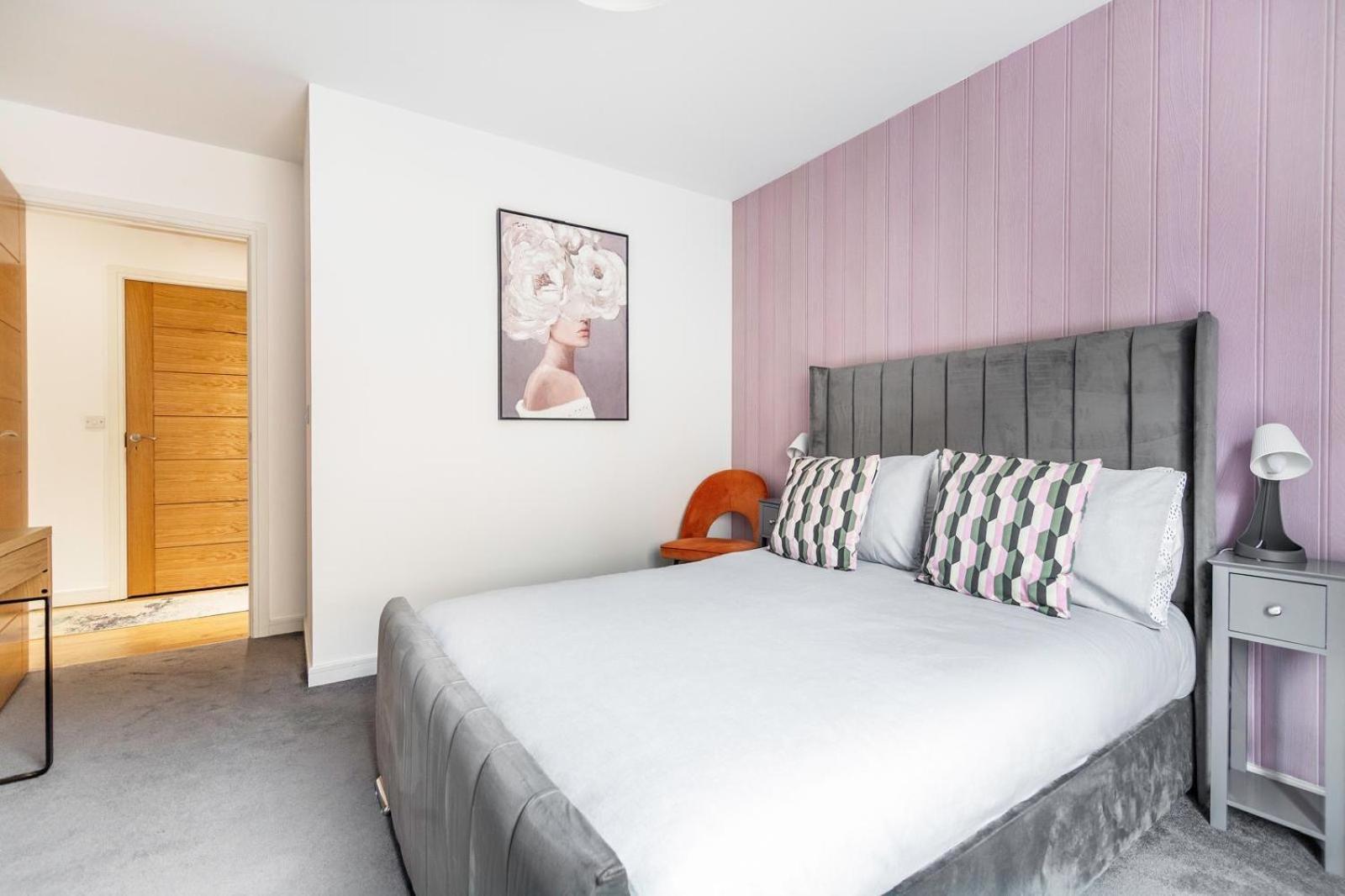 Beautiful Meadowbank Apartment With On-Street Parking Единбург Екстериор снимка