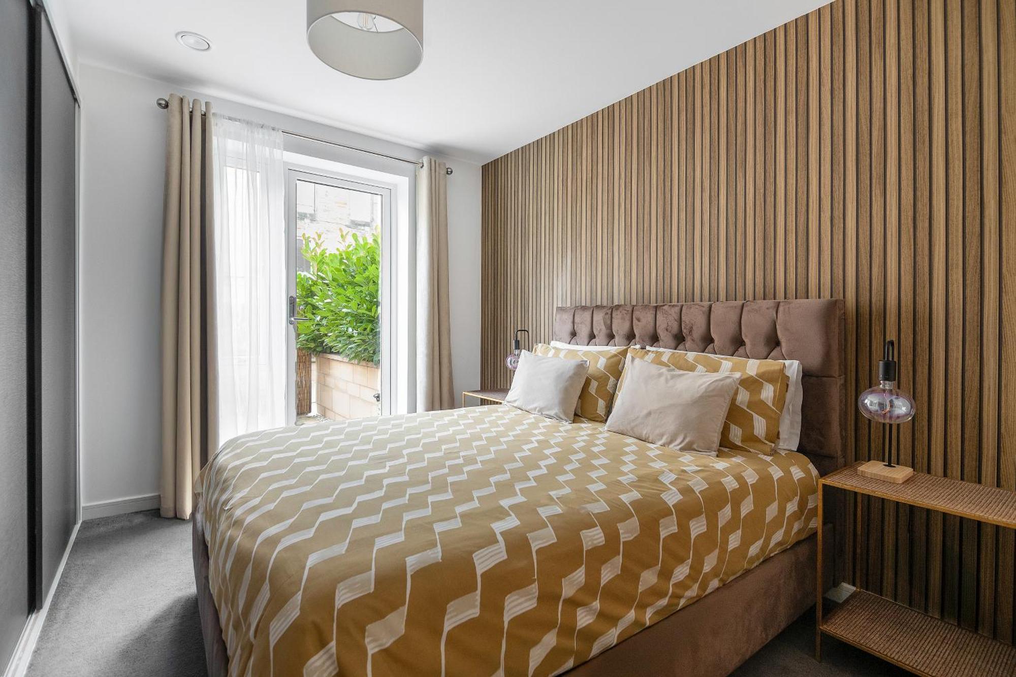 Beautiful Meadowbank Apartment With On-Street Parking Единбург Екстериор снимка